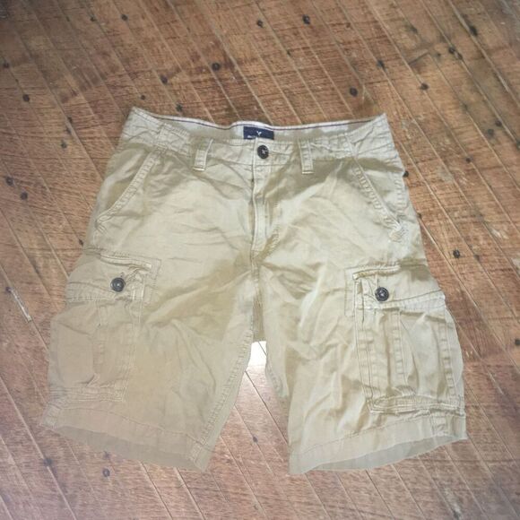 American Eagle tan Y2K classic cargo shorts size 32 - Picture 1 of 3